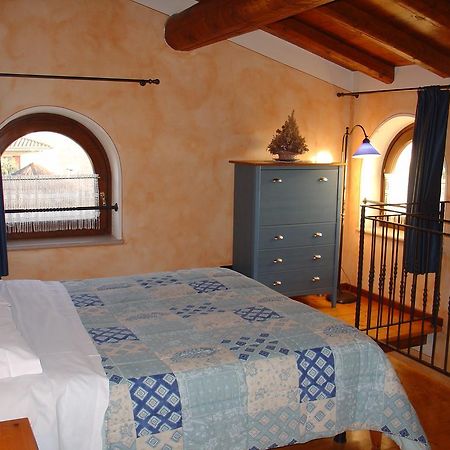 Agriturismo Gian Galeazzo Visconti Guest House Valeggio sul Mincio Phòng bức ảnh