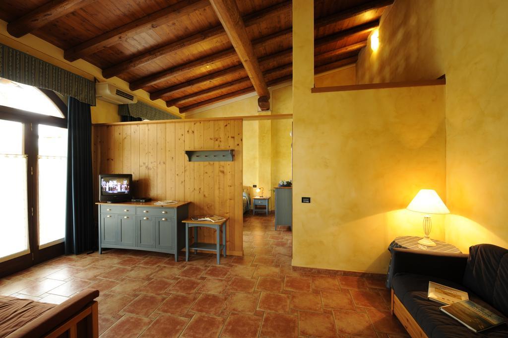 Agriturismo Gian Galeazzo Visconti Guest House Valeggio sul Mincio Phòng bức ảnh