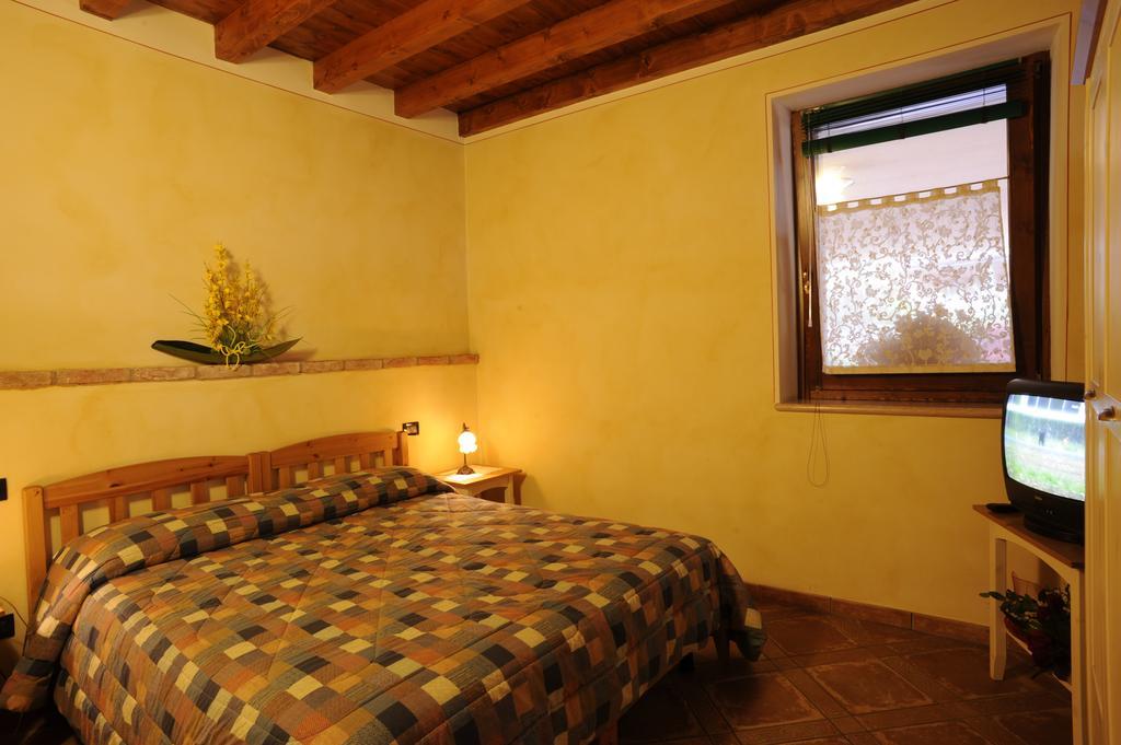 Agriturismo Gian Galeazzo Visconti Guest House Valeggio sul Mincio Phòng bức ảnh
