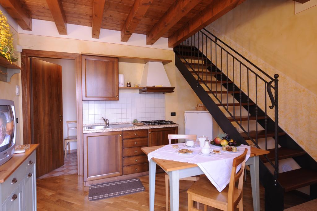 Agriturismo Gian Galeazzo Visconti Guest House Valeggio sul Mincio Phòng bức ảnh