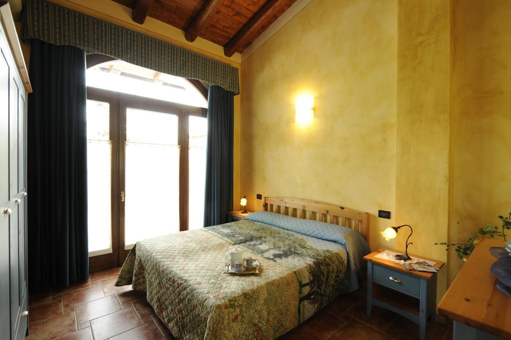 Agriturismo Gian Galeazzo Visconti Guest House Valeggio sul Mincio Phòng bức ảnh
